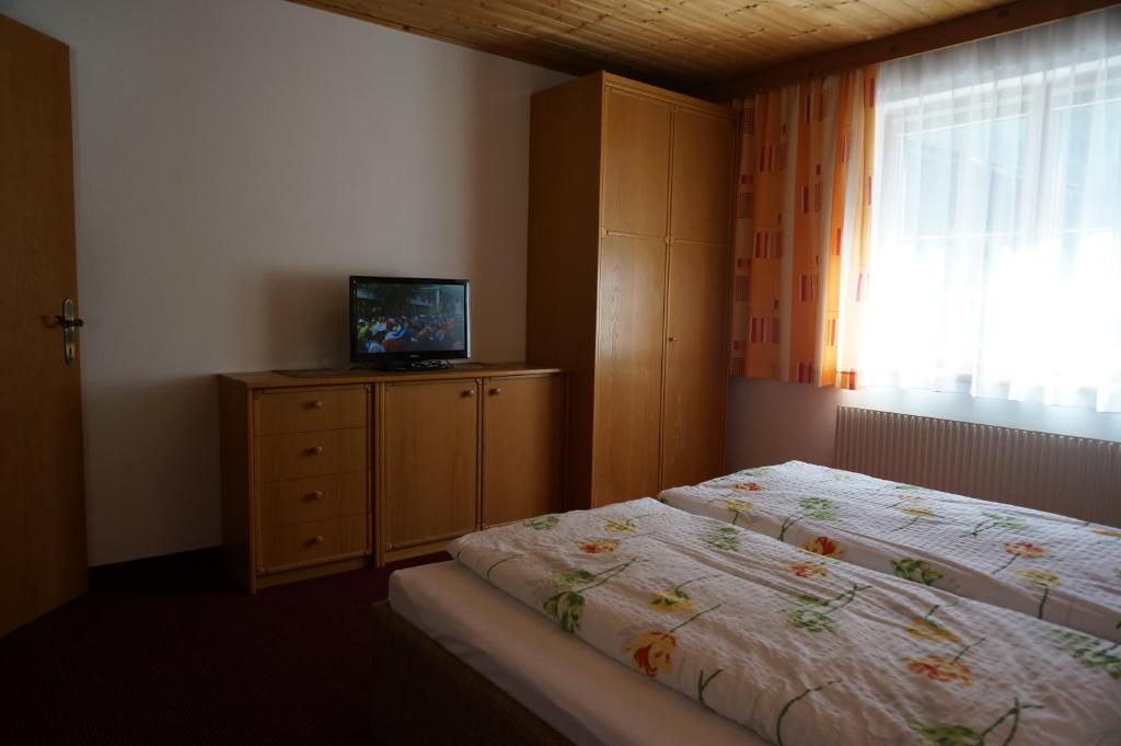 Haus Birgit Hotel Pettneu am Arlberg Cameră foto
